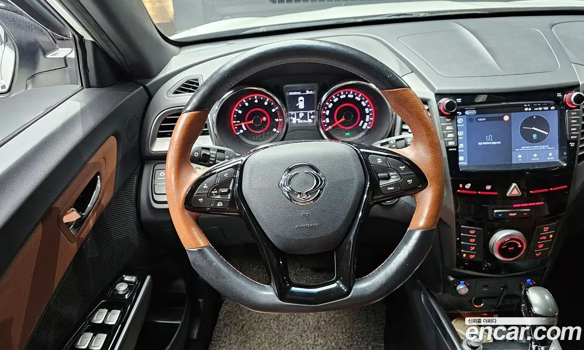 SsangYong TIBOLI 2018 1.6 автомат (гидро), фото 13