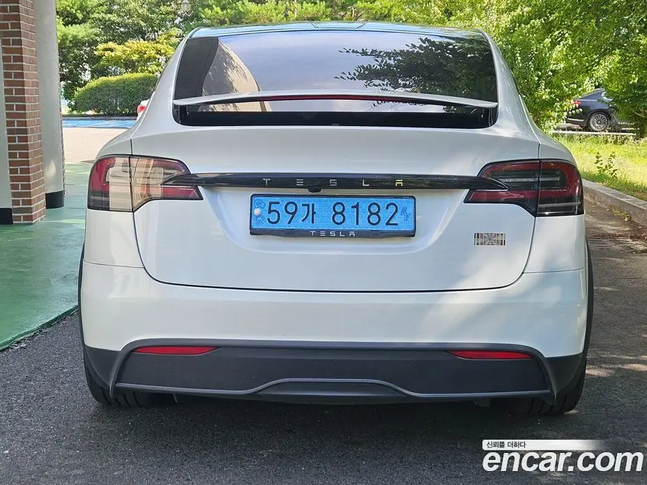 Tesla Model X 2023 0.3 автомат (гидро), фото 4