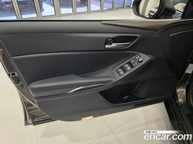 Toyota Avalon 2019 2.5 автомат (вариатор), миниатюра 11 Toyota Avalon 2019 2.5 автомат (вариатор), миниатюра 11