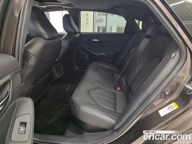 Toyota Avalon 2019 2.5 автомат (вариатор), миниатюра 10 Toyota Avalon 2019 2.5 автомат (вариатор), миниатюра 10