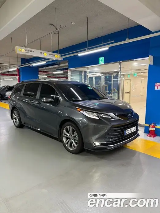 Toyota Sienna, 2025, 9 814 км