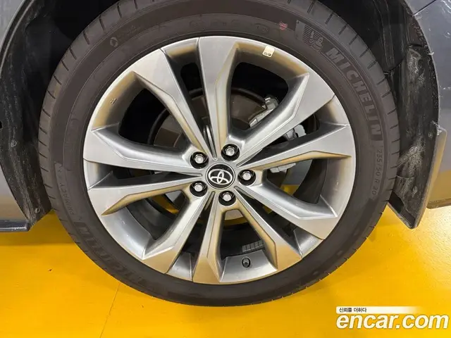 Toyota Sienna 2025 2.5 автомат (гидро), миниатюра 5