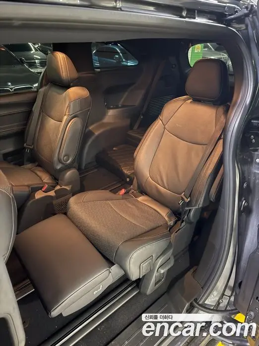 Toyota Sienna 2025 2.5 автомат (гидро), фото 7