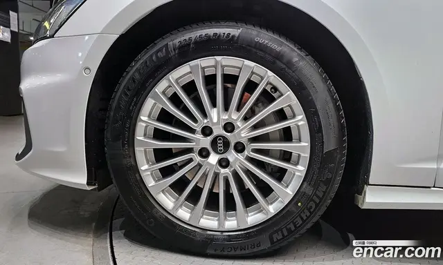 Audi A6 2021 2.0 автомат (гидро), миниатюра 5