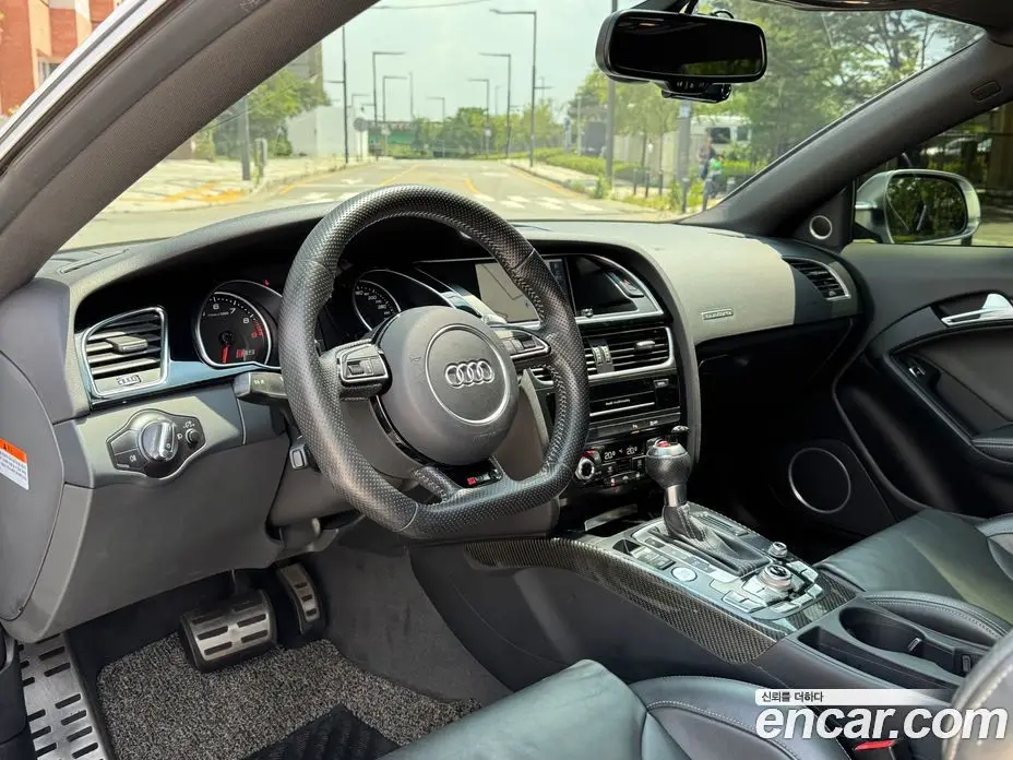Audi RS5 2016 4.2 автомат (гидро), фото 8