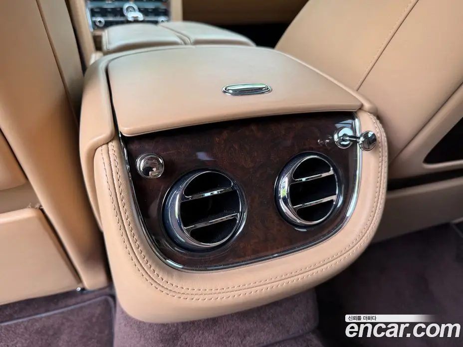 Bentley Mulsanne 2017 6.8 автомат (гидро), фото 13