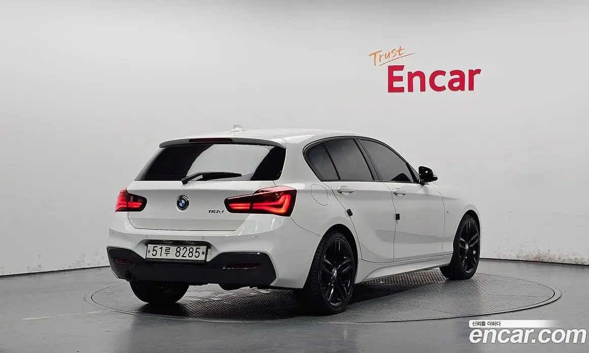 BMW 1 серия 2018 2.0 автомат (гидро), фото 2 BMW 1 серия 2018 2.0 автомат (гидро), фото 2