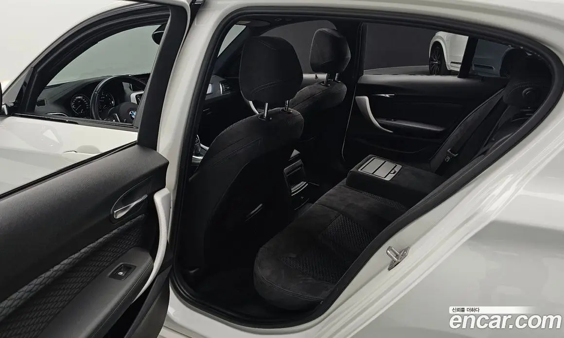 BMW 1 серия 2018 2.0 автомат (гидро), фото 12 BMW 1 серия 2018 2.0 автомат (гидро), фото 12