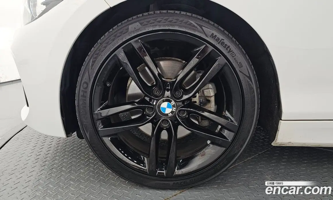 BMW 1 серия 2018 2.0 автомат (гидро), фото 5 BMW 1 серия 2018 2.0 автомат (гидро), фото 5