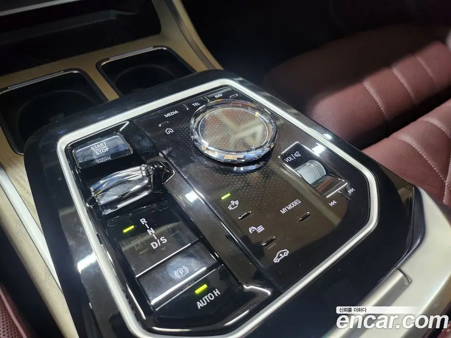BMW 7 серия 2024 3.0 автомат (гидро), фото 13
