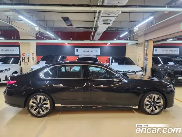 BMW 7 серия 2024 3.0 автомат (гидро), миниатюра 3