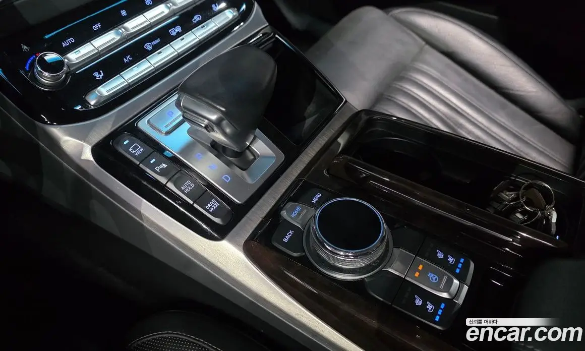 Genesis EQ900 2016 3.3 автомат (гидро), фото 9 Genesis EQ900 2016 3.3 автомат (гидро), фото 9