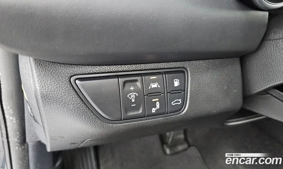 Genesis G70 2018 2.0 автомат (гидро), фото 16 Genesis G70 2018 2.0 автомат (гидро), фото 16