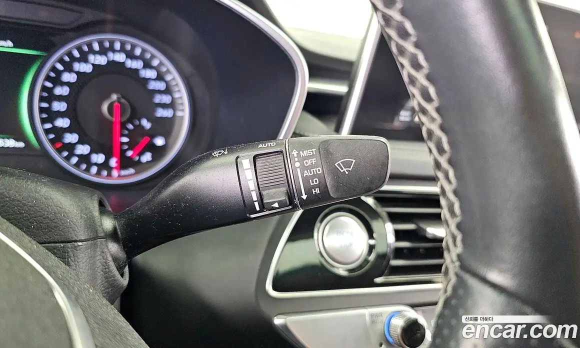 Genesis G70 2018 2.0 автомат (гидро), фото 18 Genesis G70 2018 2.0 автомат (гидро), фото 18