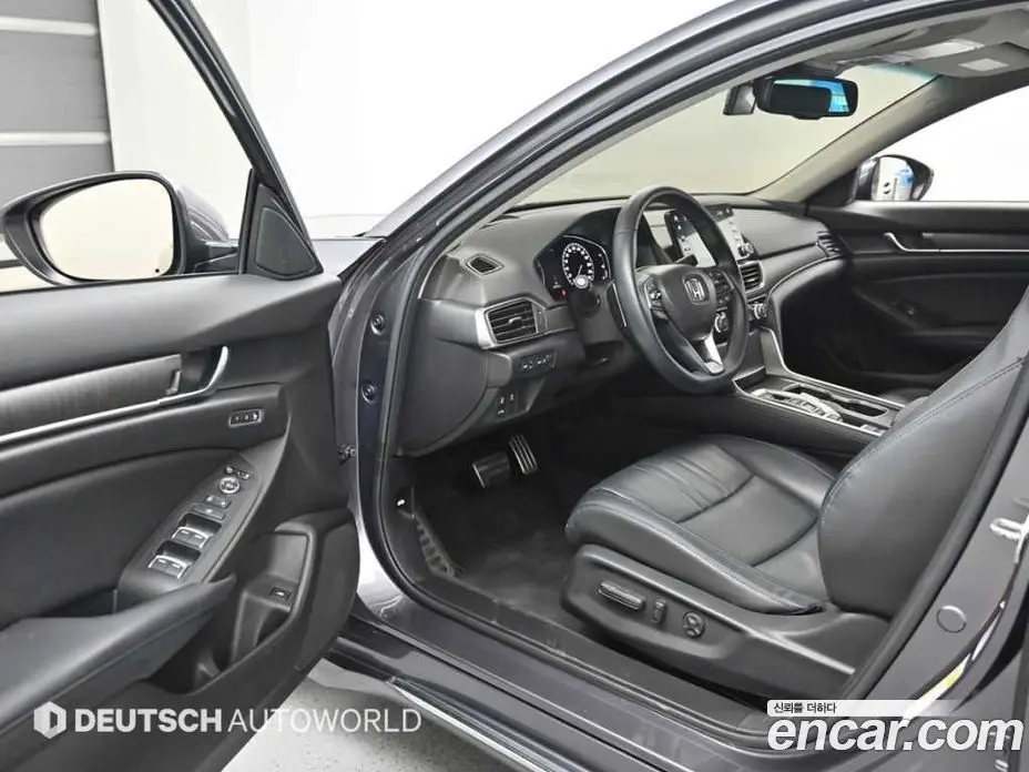 Honda Accord 2018 2.0 автомат (гидро), фото 11