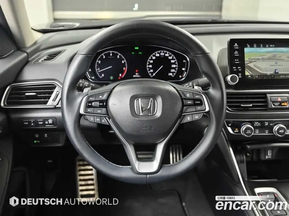 Honda Accord 2018 2.0 автомат (гидро), фото 13