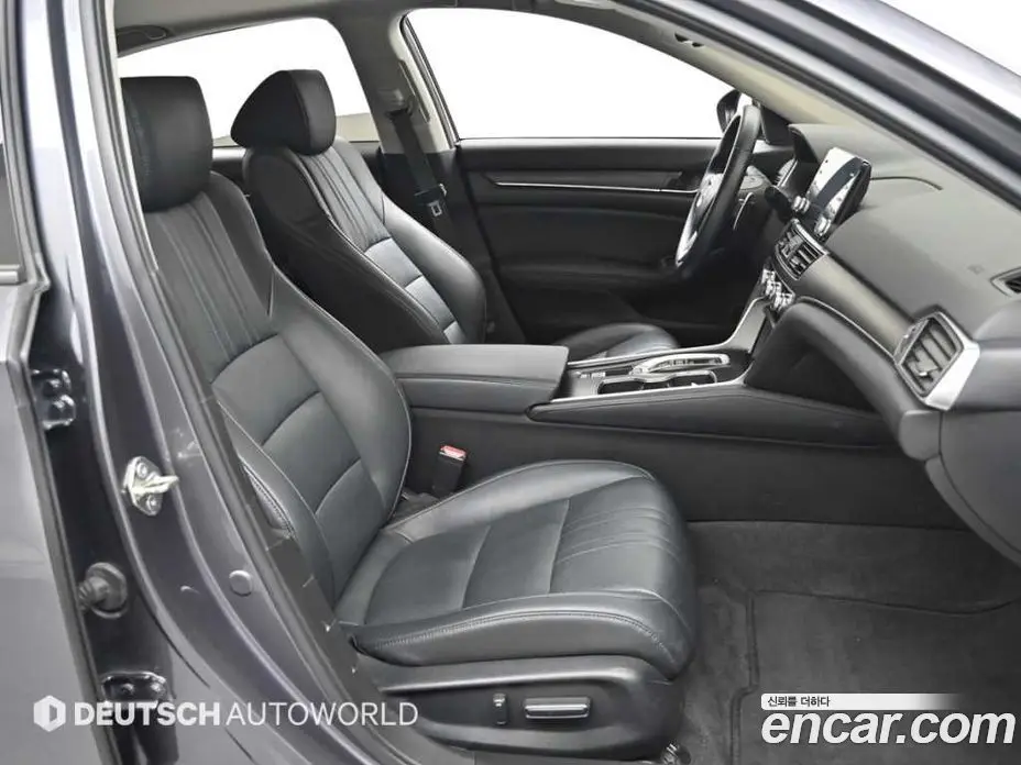 Honda Accord 2018 2.0 автомат (гидро), фото 10
