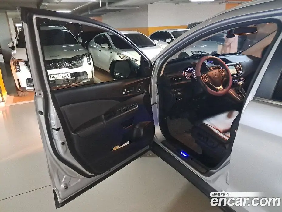 Honda CR-V 2016 2.4 автомат (вариатор), фото 16 Honda CR-V 2016 2.4 автомат (вариатор), фото 16