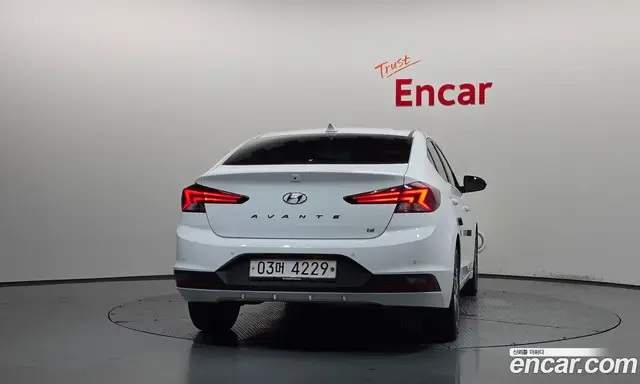 Hyundai Avante 2019 1.6 автомат (гидро), миниатюра 4 Hyundai Avante 2019 1.6 автомат (гидро), миниатюра 4