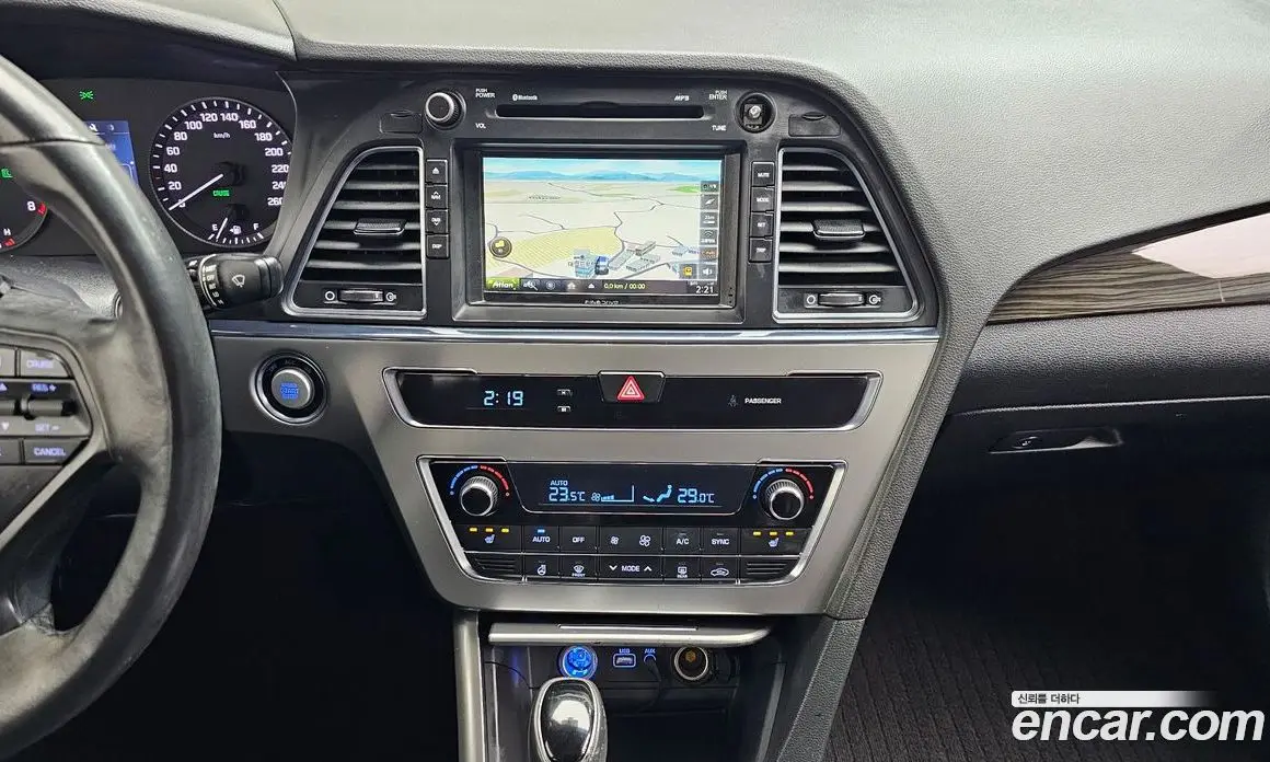 Hyundai Sonata 2015 2.0 автомат (гидро), фото 15 Hyundai Sonata 2015 2.0 автомат (гидро), фото 15