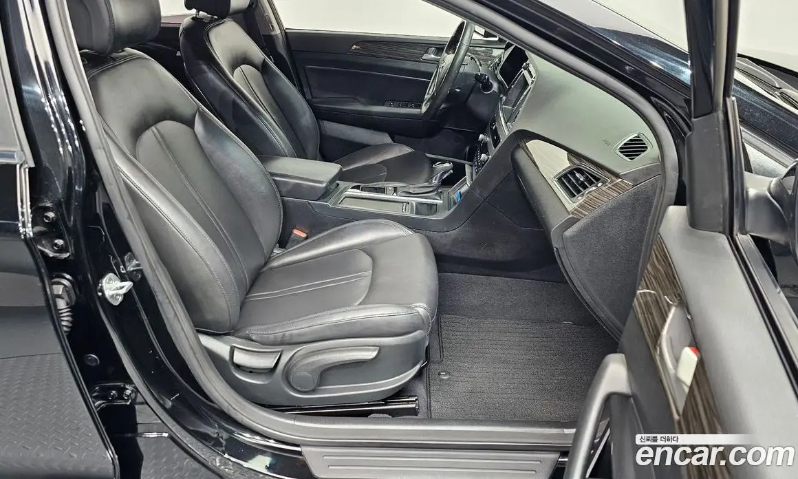 Hyundai Sonata 2015 2.0 автомат (гидро), фото 10 Hyundai Sonata 2015 2.0 автомат (гидро), фото 10