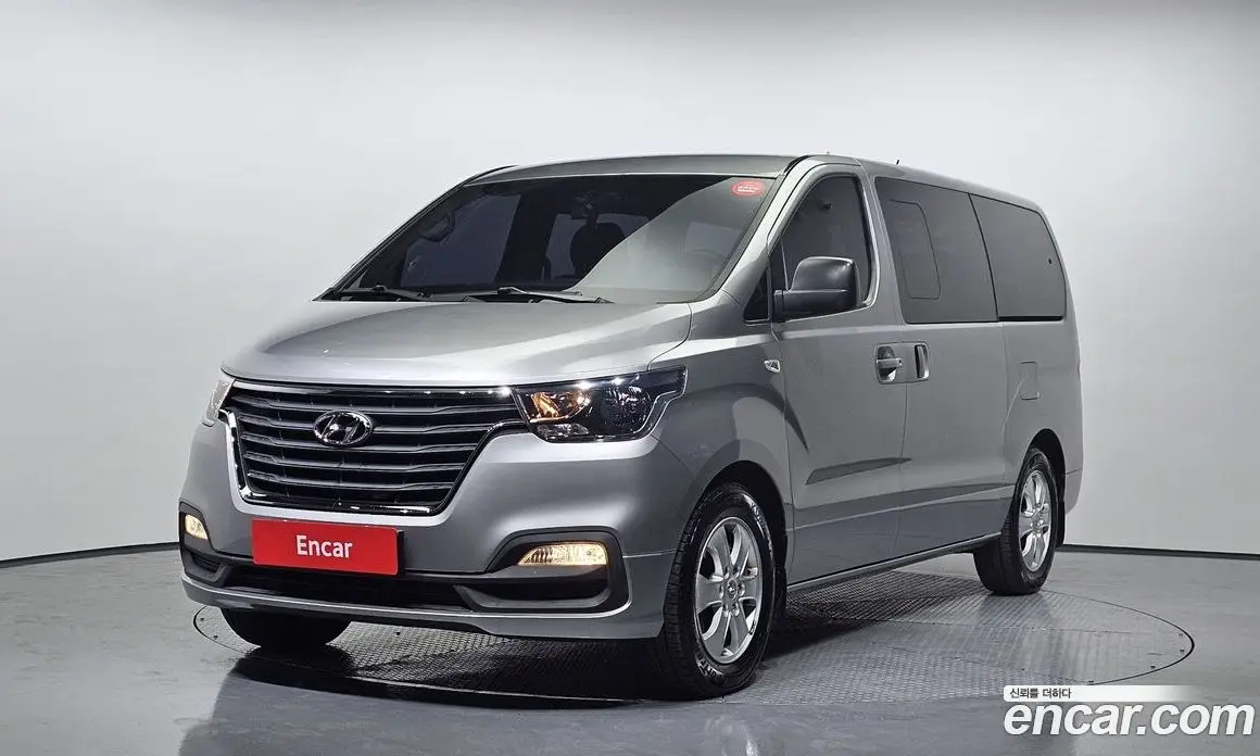 Hyundai Starex 2018 2.5 автомат (гидро), фото 1 Hyundai Starex 2018 2.5 автомат (гидро), фото 1