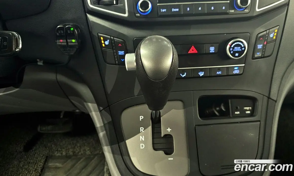 Hyundai Starex 2018 2.5 автомат (гидро), фото 9 Hyundai Starex 2018 2.5 автомат (гидро), фото 9