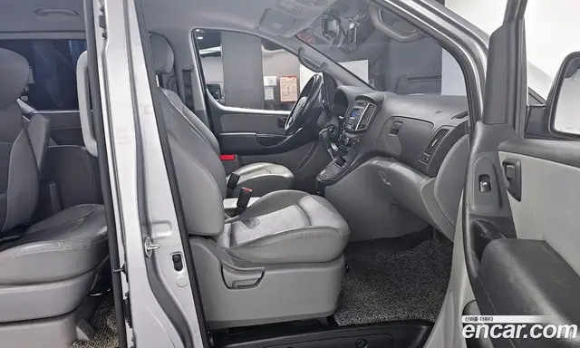 Hyundai Starex 2018 2.5 автомат (гидро), миниатюра 10 Hyundai Starex 2018 2.5 автомат (гидро), миниатюра 10
