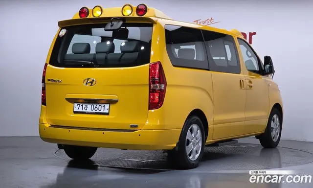 Hyundai Starex 2020 2.4 автомат (гидро), миниатюра 2