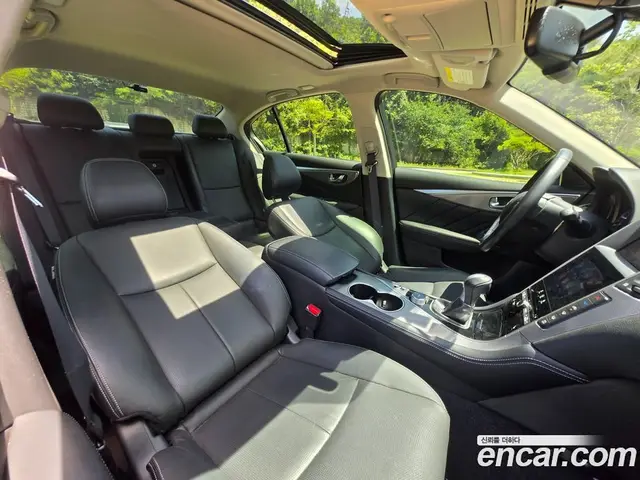 Infiniti Q50 2016 2.1 автомат (гидро), миниатюра 7