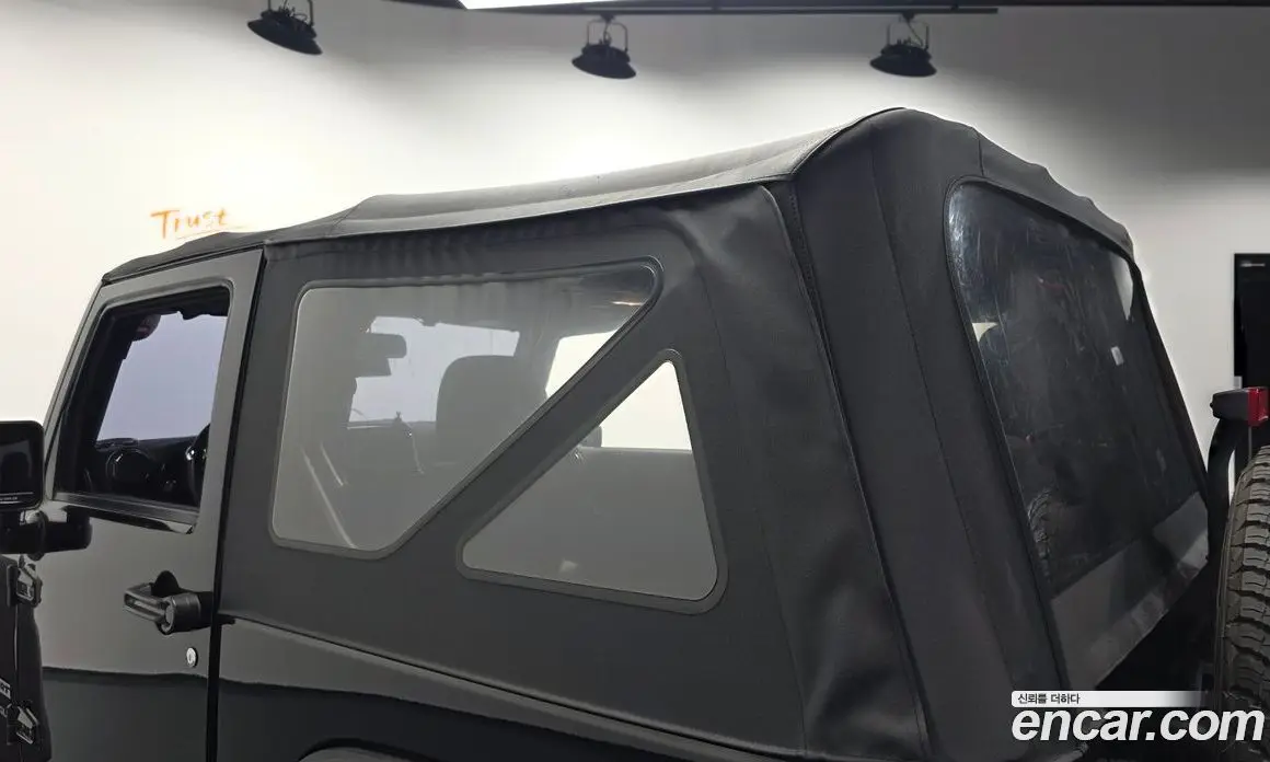 Jeep Wrangler 2016 3.6 автомат (гидро), фото 19 Jeep Wrangler 2016 3.6 автомат (гидро), фото 19