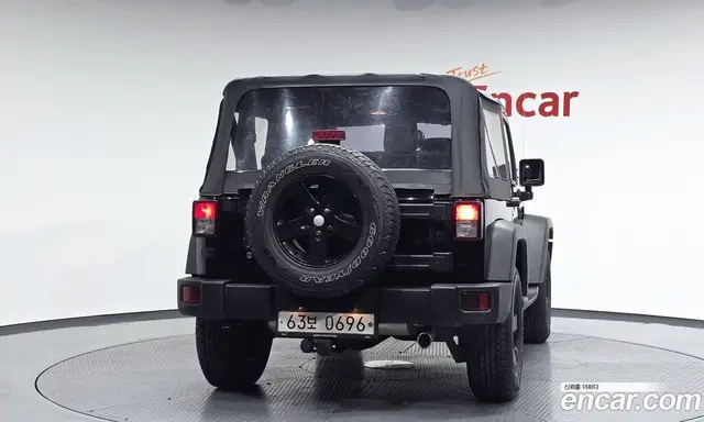 Jeep Wrangler 2016 3.6 автомат (гидро), миниатюра 4 Jeep Wrangler 2016 3.6 автомат (гидро), миниатюра 4