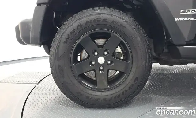 Jeep Wrangler 2016 3.6 автомат (гидро), миниатюра 5 Jeep Wrangler 2016 3.6 автомат (гидро), миниатюра 5