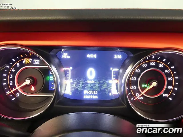 Jeep Wrangler 2019 2.0 автомат (гидро), миниатюра 4