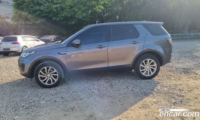 Land Rover Discovery Sport 2017 2.0 автомат (гидро), миниатюра 3