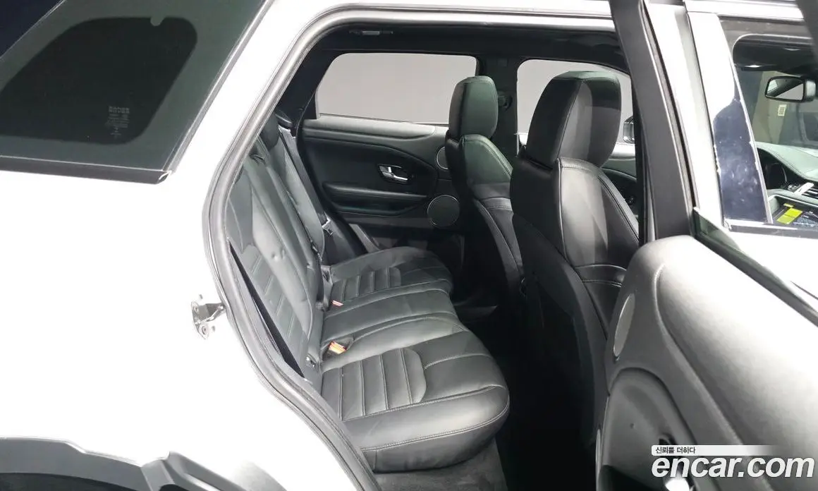Land Rover Range Rover Evoque 2018 2.0 автомат (гидро), фото 12