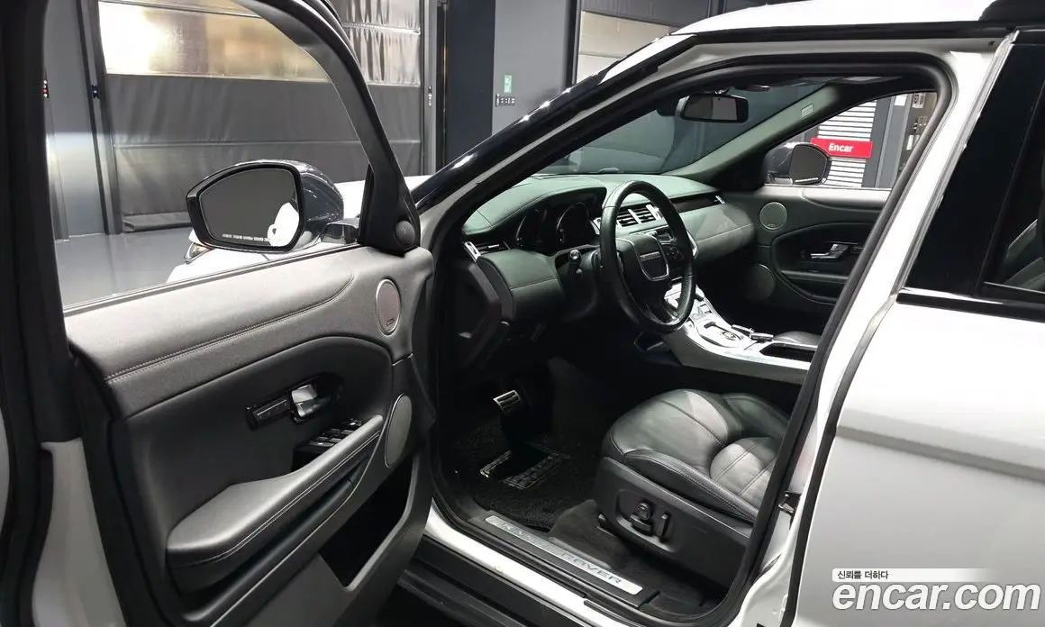 Land Rover Range Rover Evoque 2018 2.0 автомат (гидро), фото 10