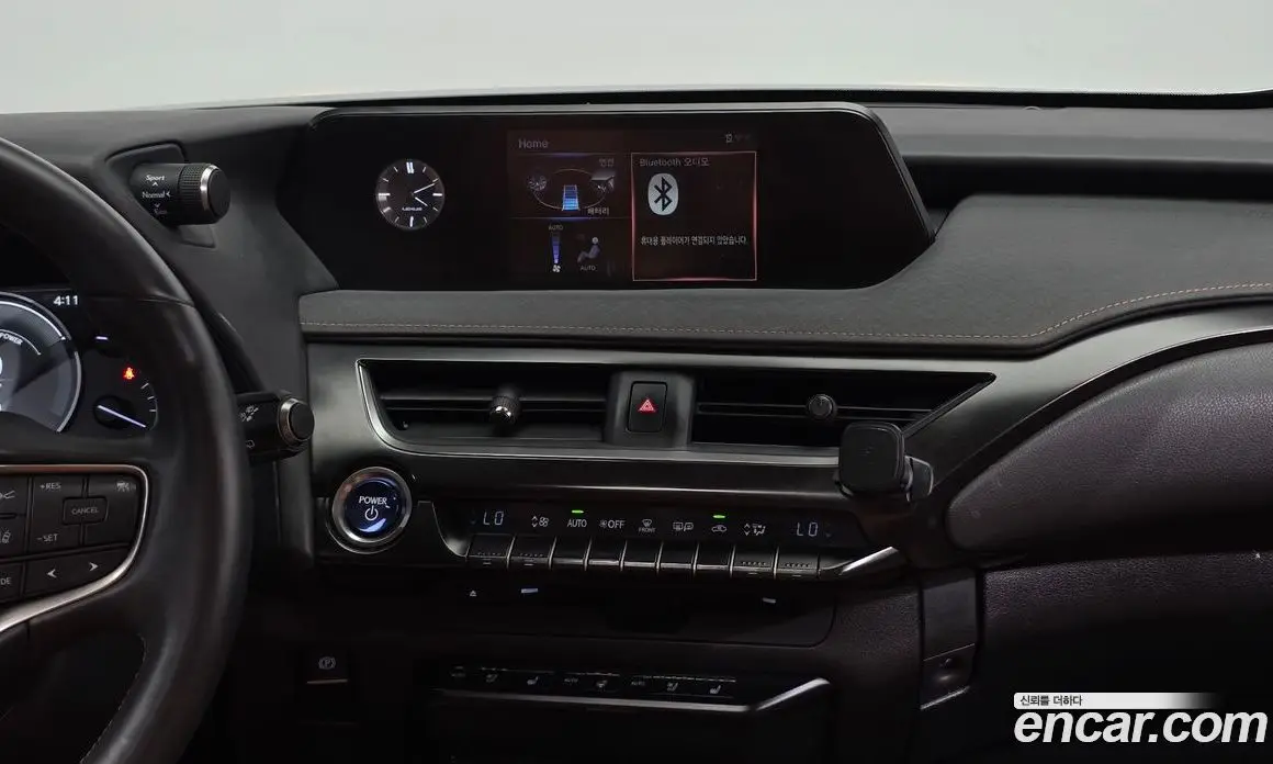 Lexus UX 2019 2.0 автомат (гидро), фото 14