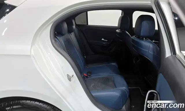 Mercedes-Benz A-Class 2020 2.0 автомат (гидро), миниатюра 12