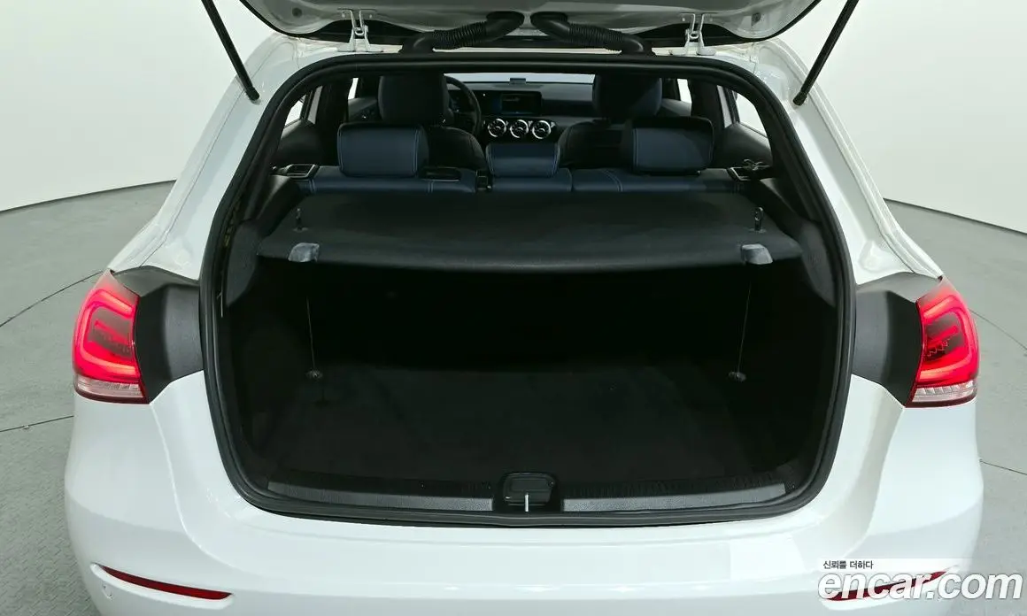 Mercedes-Benz A-Class 2020 2.0 автомат (гидро), фото 20 Mercedes-Benz A-Class 2020 2.0 автомат (гидро), фото 20