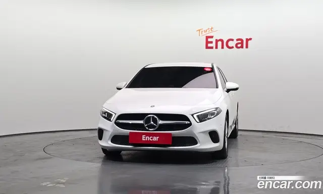 Mercedes-Benz A-Class 2020 2.0 автомат (гидро), миниатюра 3 Mercedes-Benz A-Class 2020 2.0 автомат (гидро), миниатюра 3