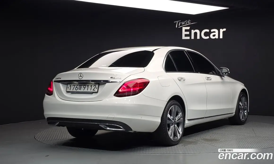 Mercedes-Benz C-Class 2020 1.9 автомат (гидро), фото 2 Mercedes-Benz C-Class 2020 1.9 автомат (гидро), фото 2