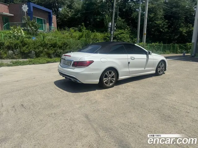 Mercedes-Benz E-Class 2015 2.0 автомат (гидро), миниатюра 2