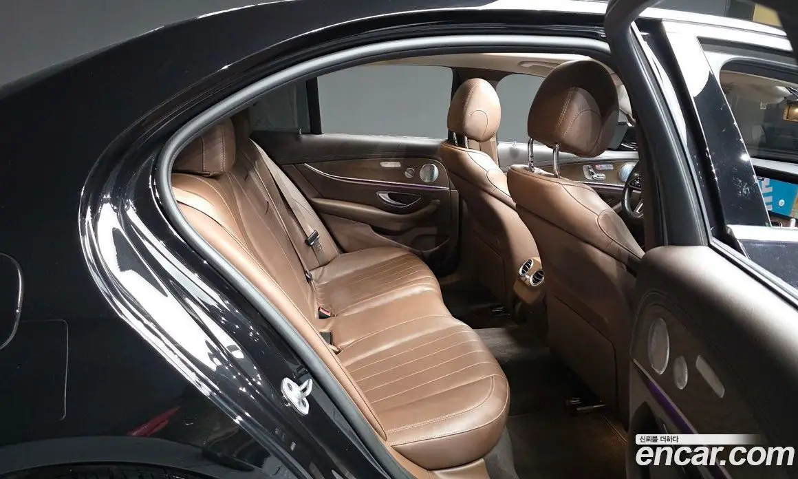 Mercedes-Benz E-Class 2018 2.0 автомат (гидро), фото 12 Mercedes-Benz E-Class 2018 2.0 автомат (гидро), фото 12