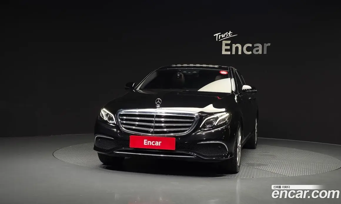 Mercedes-Benz E-Class 2018 2.0 автомат (гидро), фото 3 Mercedes-Benz E-Class 2018 2.0 автомат (гидро), фото 3