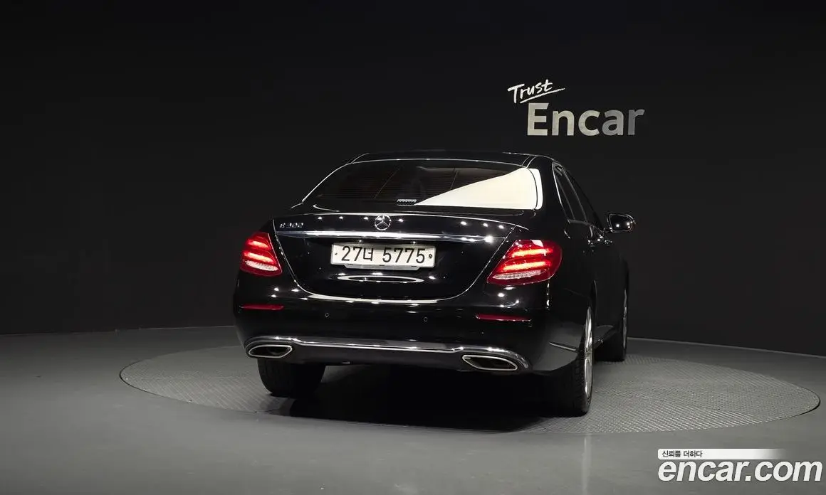 Mercedes-Benz E-Class 2018 2.0 автомат (гидро), фото 4 Mercedes-Benz E-Class 2018 2.0 автомат (гидро), фото 4