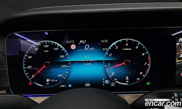 Mercedes-Benz E-Class 2022 2.0 автомат (гидро), миниатюра 8
