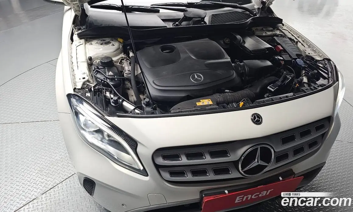 Mercedes-Benz GLA-Class 2017 2.0 автомат (гидро), фото 6 Mercedes-Benz GLA-Class 2017 2.0 автомат (гидро), фото 6