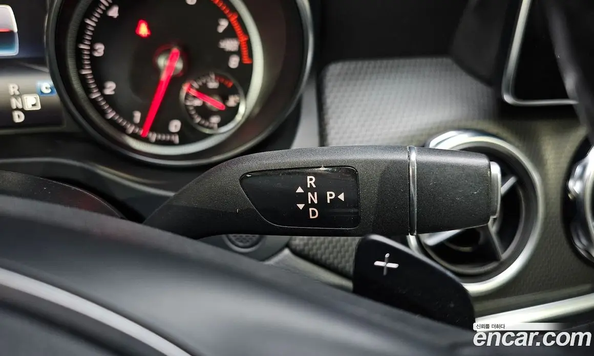 Mercedes-Benz GLA-Class 2017 2.0 автомат (гидро), фото 9 Mercedes-Benz GLA-Class 2017 2.0 автомат (гидро), фото 9
