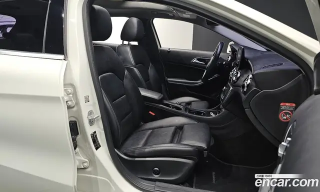 Mercedes-Benz GLA-Class 2017 2.0 автомат (гидро), миниатюра 10 Mercedes-Benz GLA-Class 2017 2.0 автомат (гидро), миниатюра 10